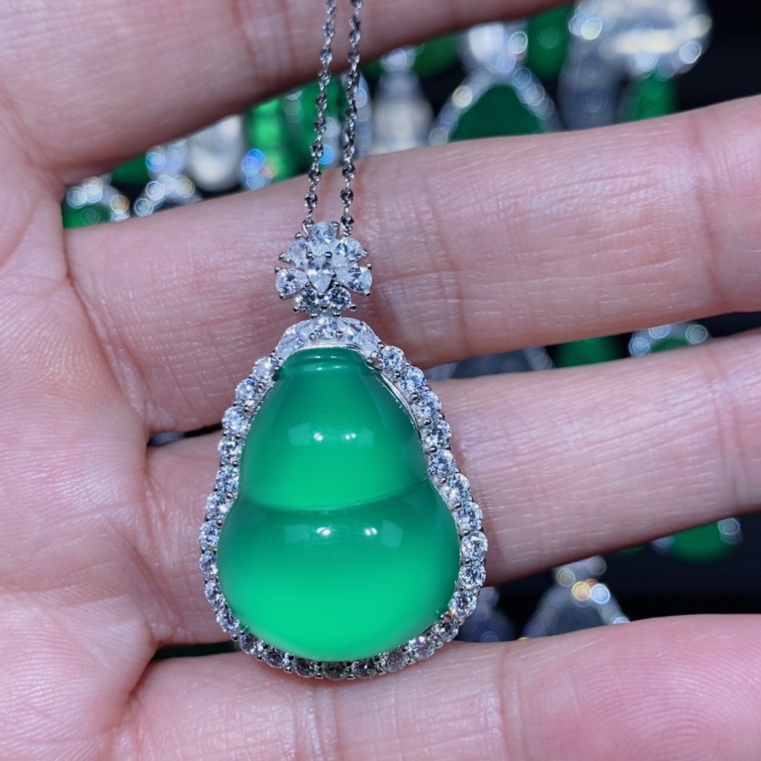 玛瑙/玉髓银S925镶嵌吊坠