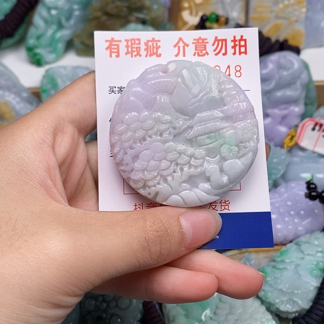 吊坠(不含链)未镶嵌翡翠