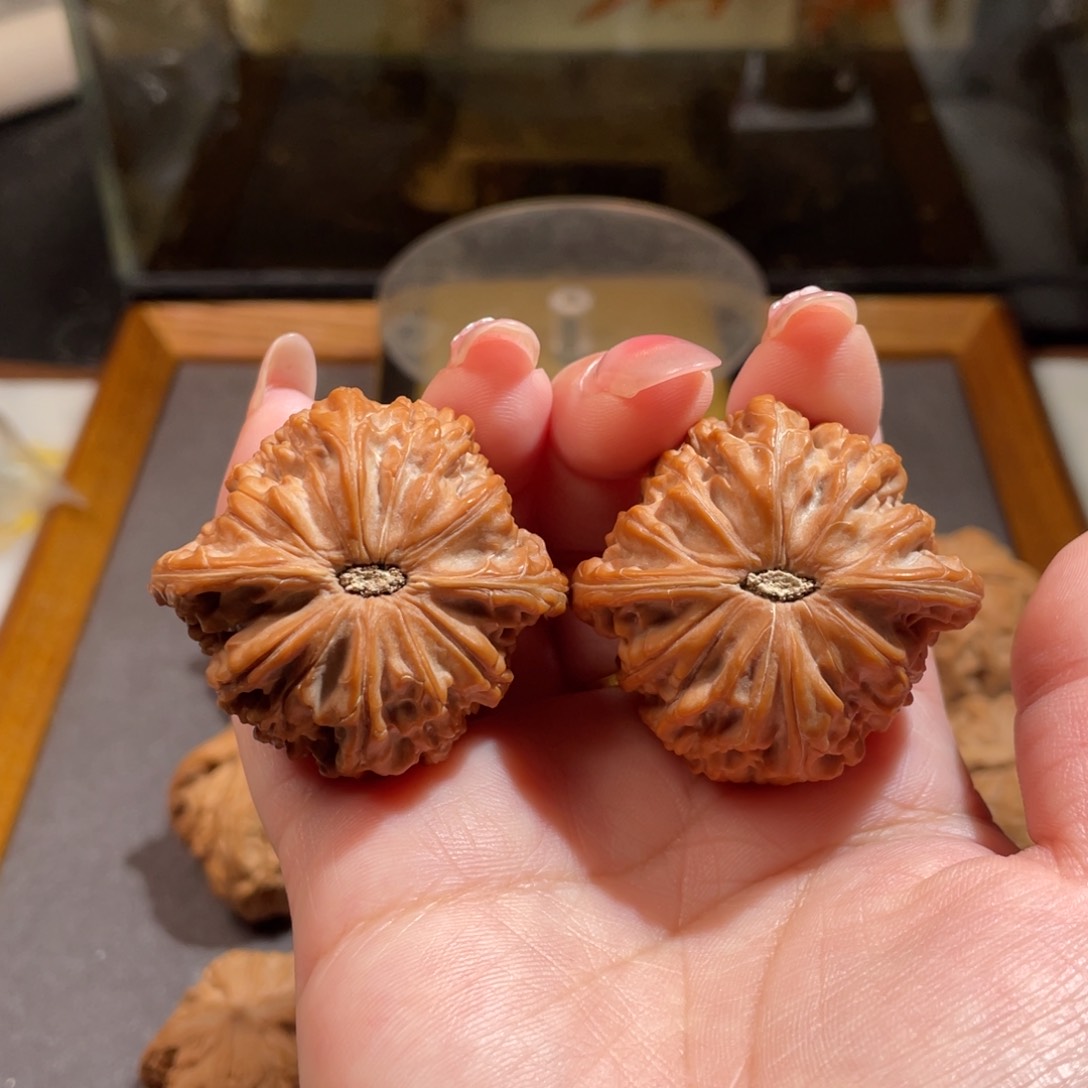 文玩核桃吊坠向**?42正磨盘