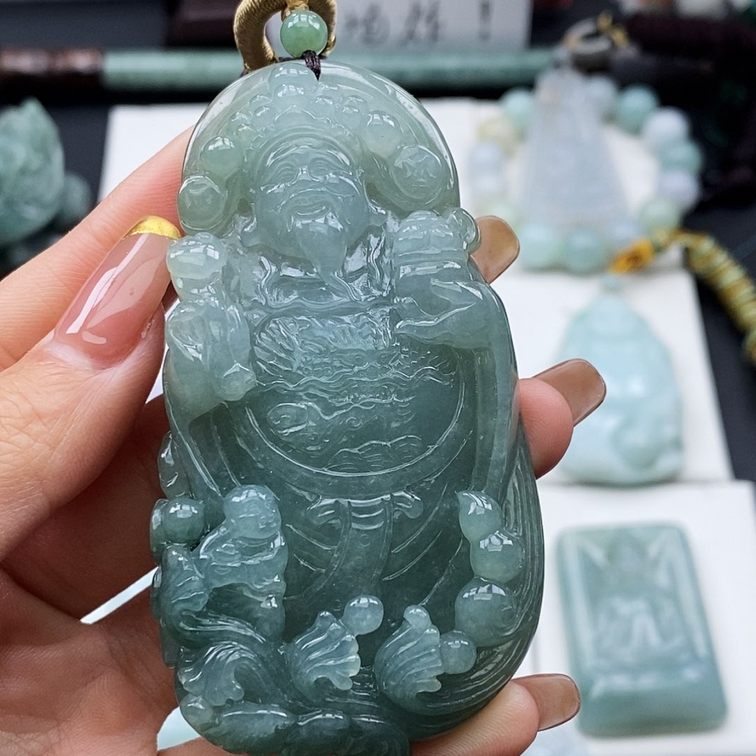 翡翠颈饰未镶嵌T****J翡翠