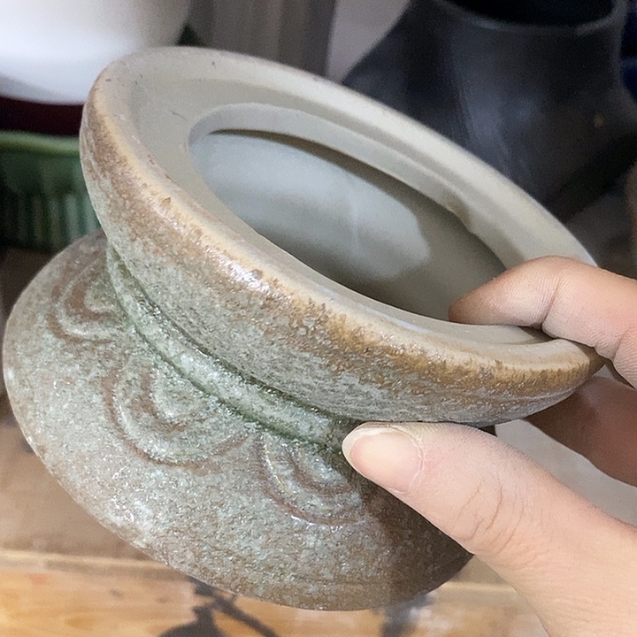 陶盆有孔 瑕疵针孔漏釉介意勿拍外口 8外高7.5