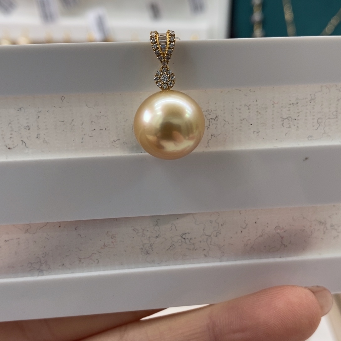海水珍珠颈饰18K金镶嵌14-15m m