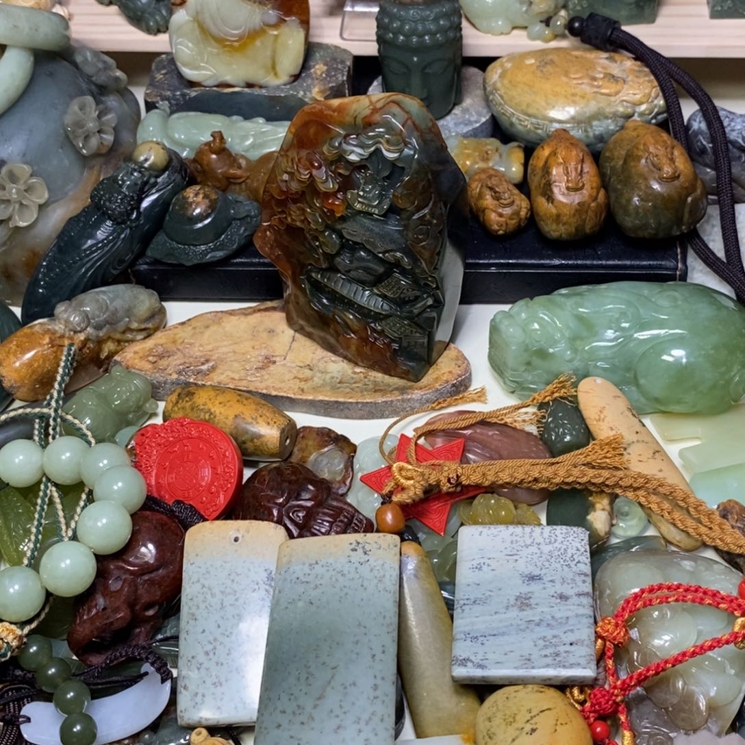 蛇纹石玉颈饰合金晚*