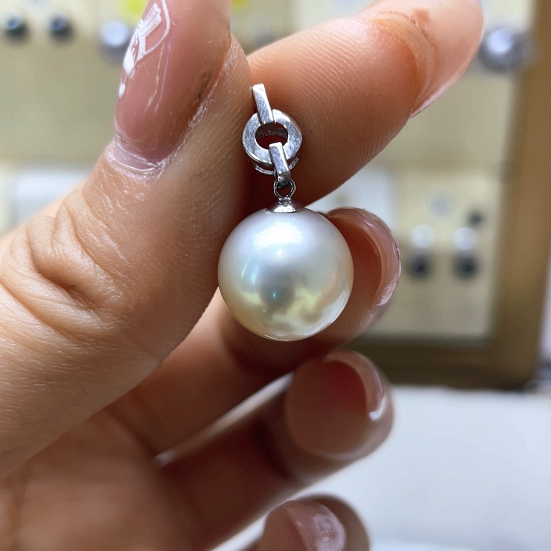 海水珍珠颈饰18K金镶嵌