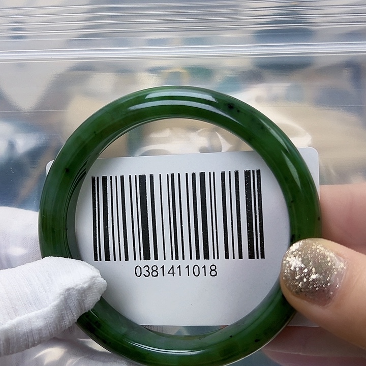 和田玉未镶嵌手镯包容62