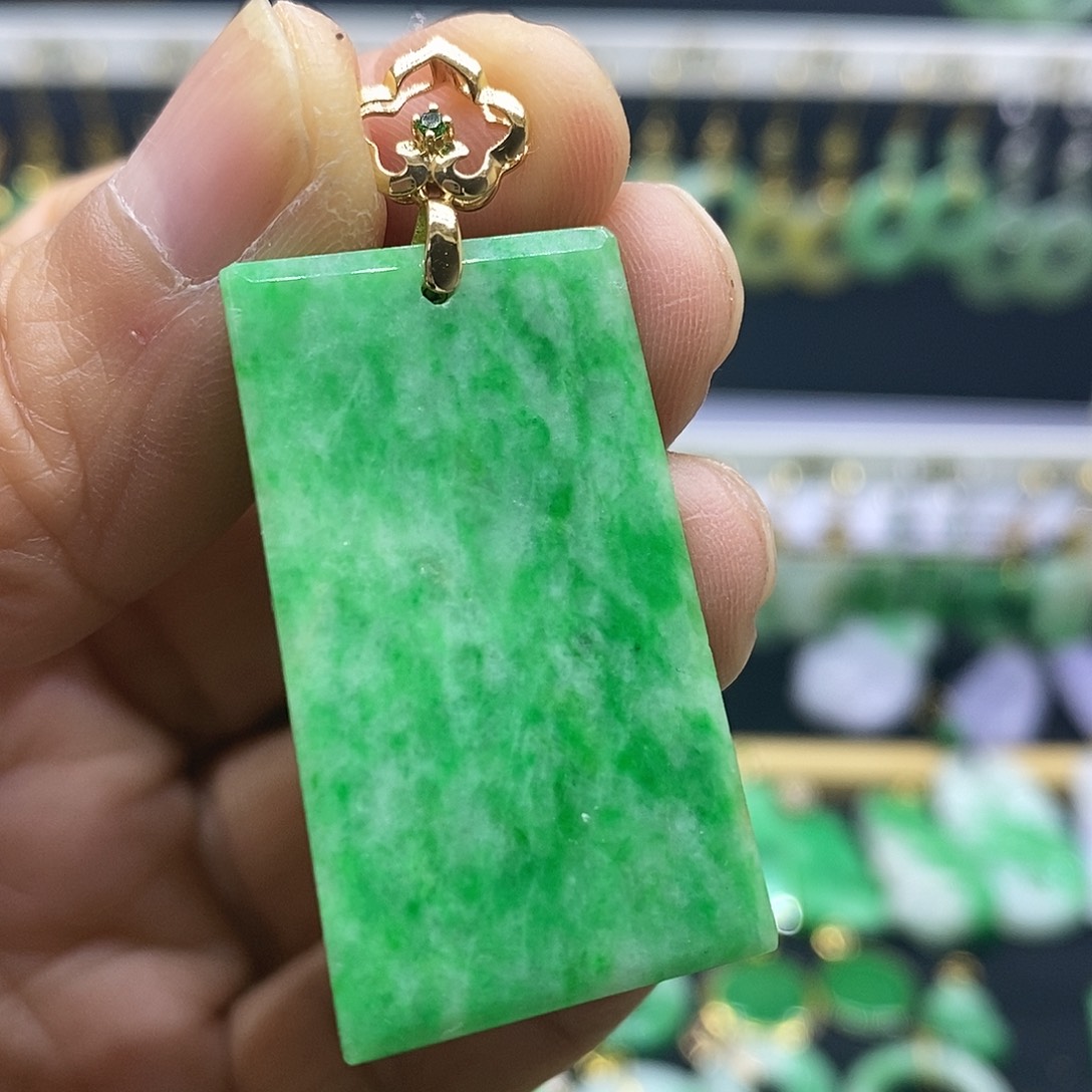 翡翠18K金镶嵌吊坠(赠链)吊坠