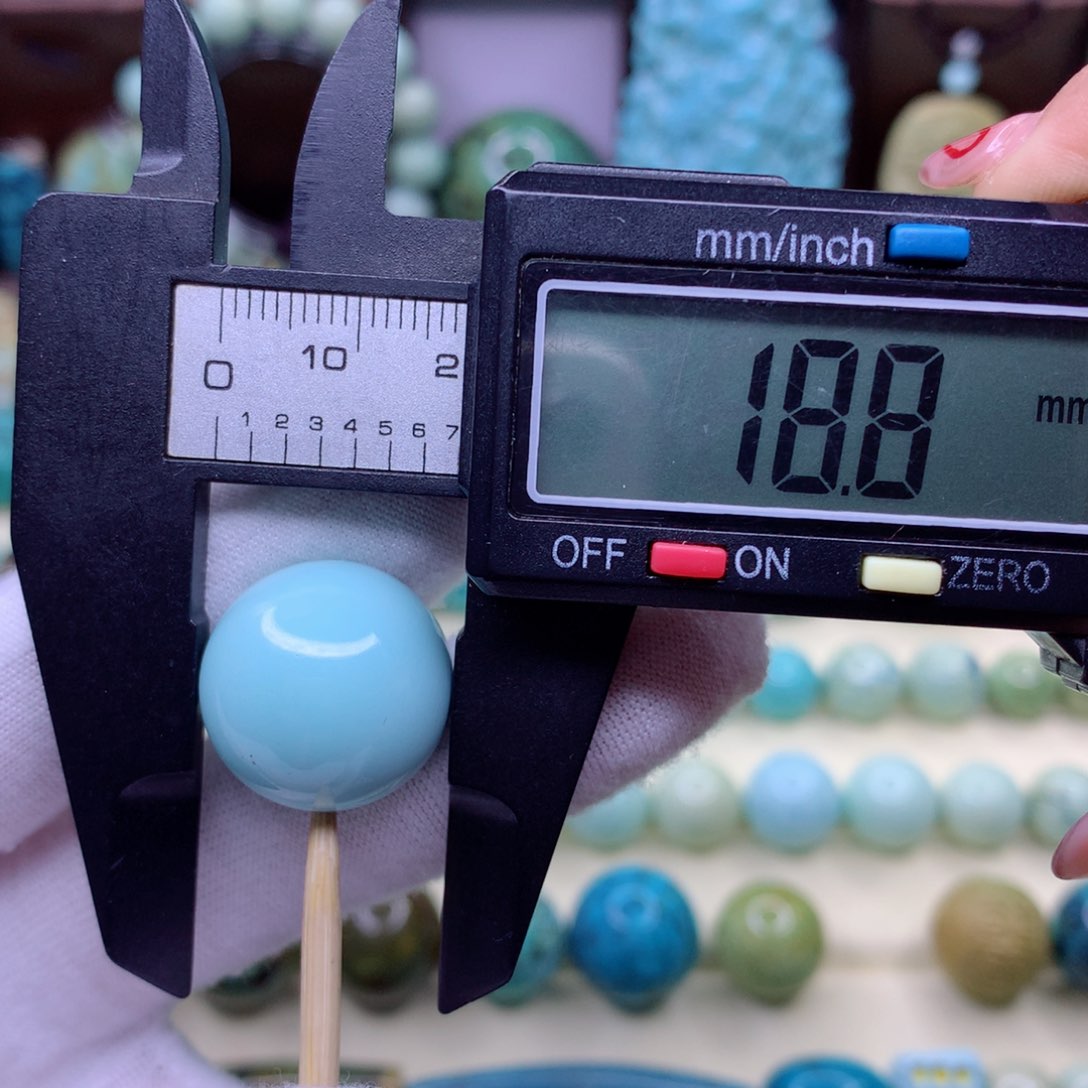 绿松石颈饰未镶嵌