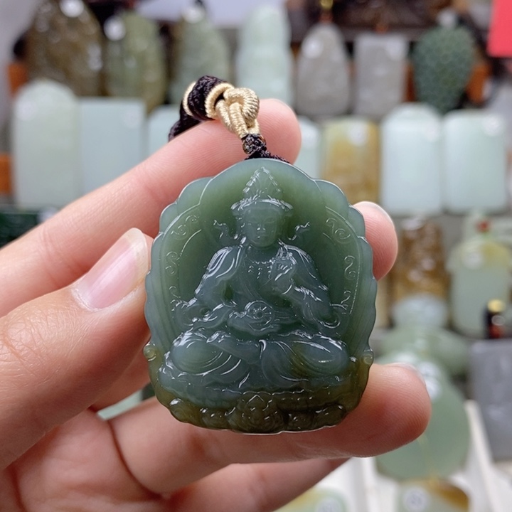 和田玉（糖玉）未镶嵌颈饰