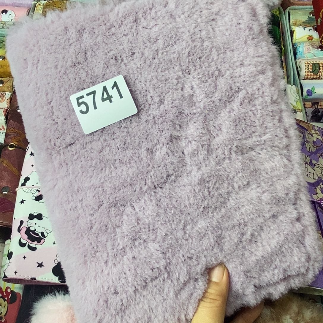 织绣A5 活页不加纸打孔5741