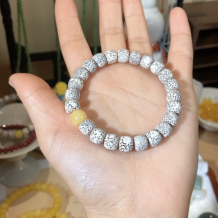 和田玉（糖玉）颈饰未镶嵌