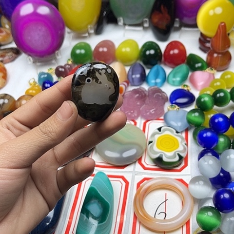 玛瑙/玉髓颈饰未镶嵌