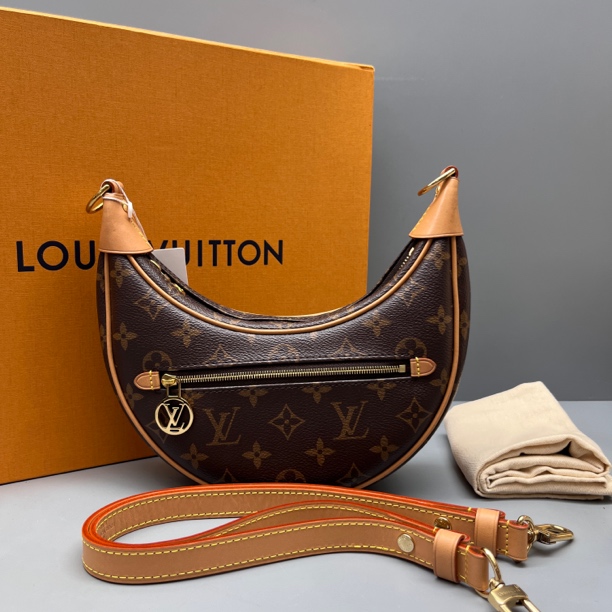 95新 LouisVuitton/路易威登 老花拼皮Loop豌豆包 尺寸24*20 