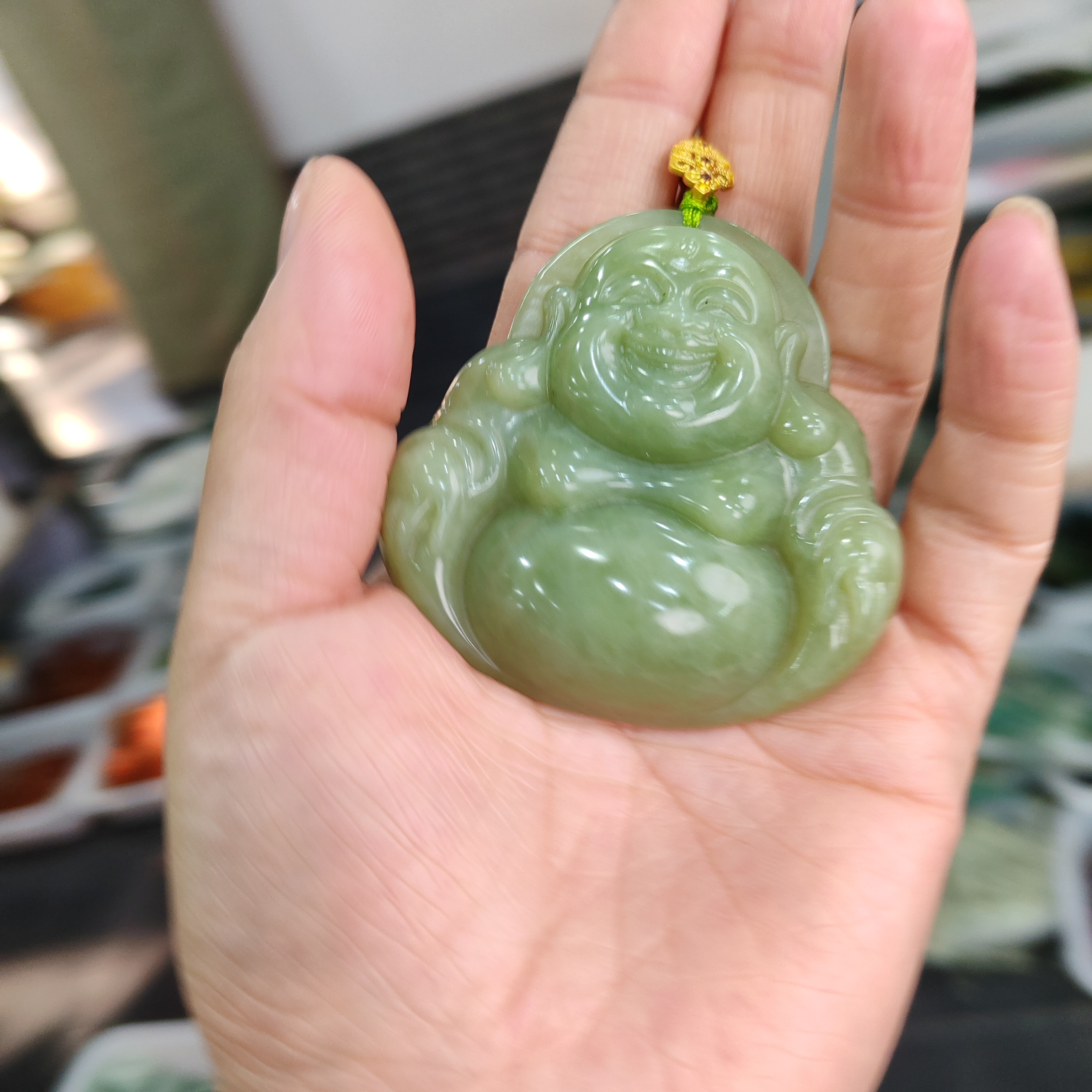 60-岫玉上品精美湖水绿大佛公