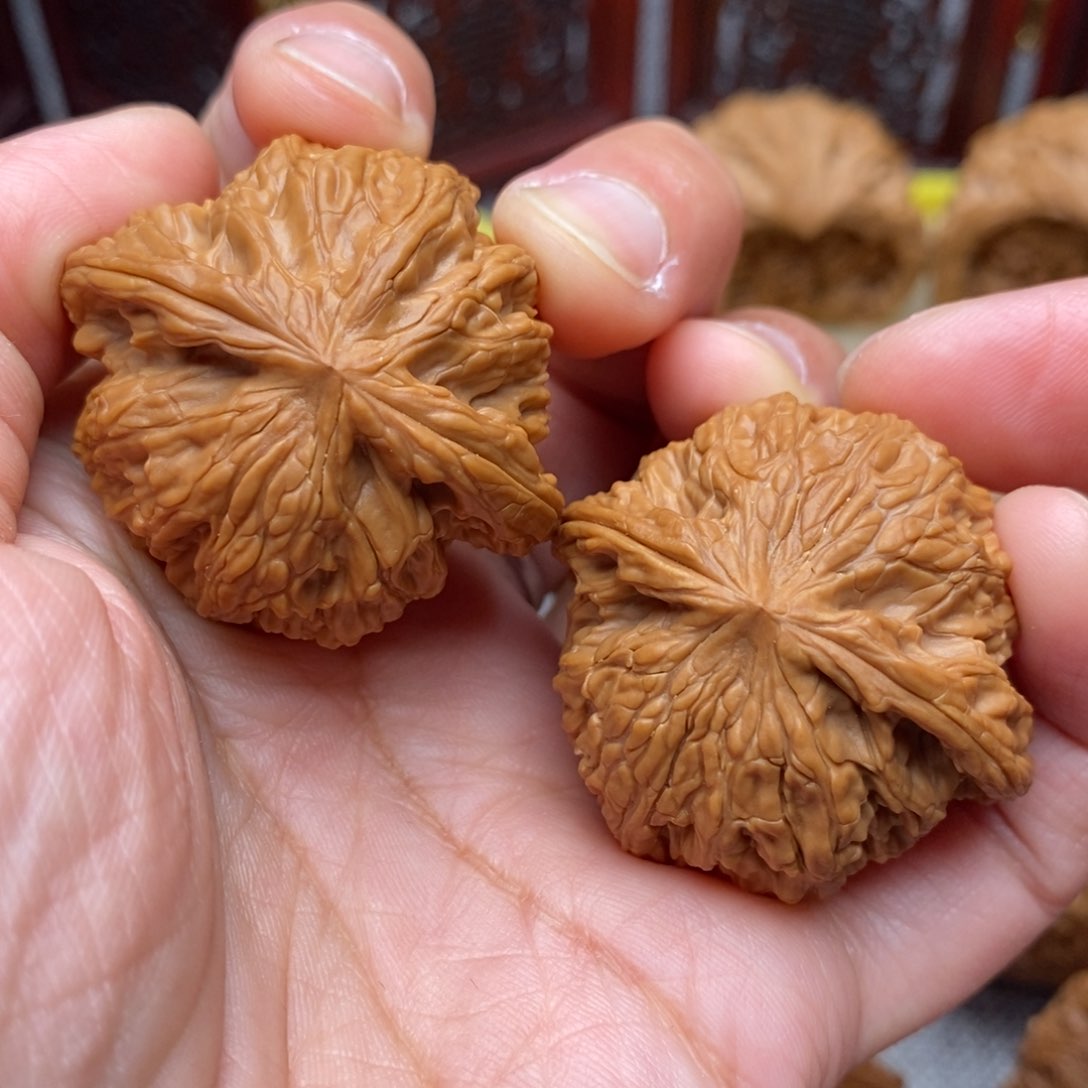 文玩核桃把件全品毕业山地磨盘38尺