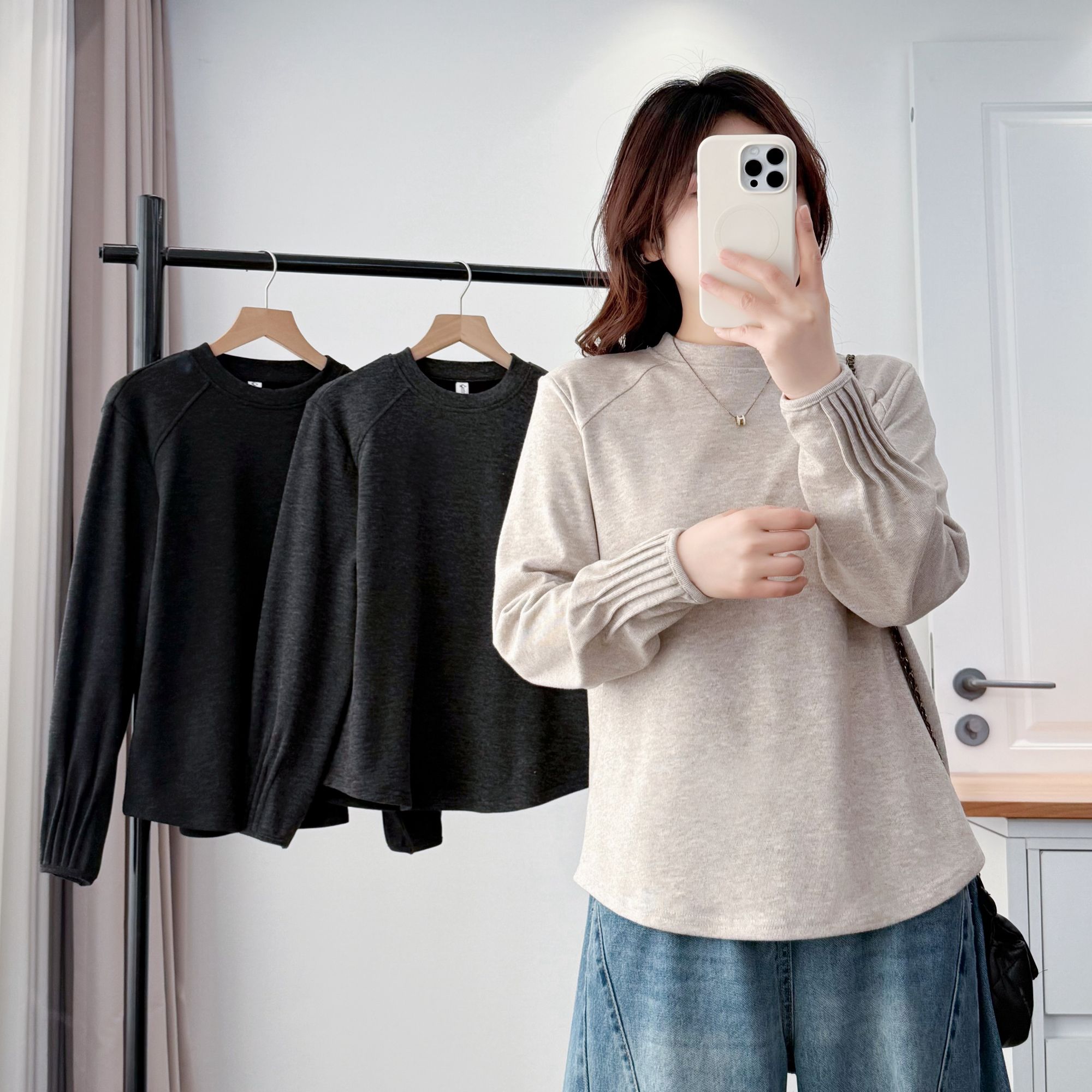 胖MM褶皱袖弹力加厚保暖打底衫冬季时尚宽松圆领纯色内搭上衣女