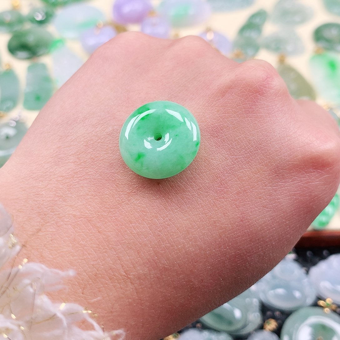 【闪购商品】翡翠吊坠(不含链)未镶嵌平安扣