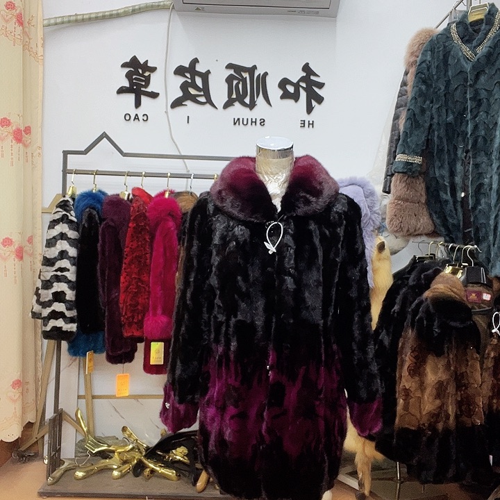 锦*云商场断码拼貂衣服