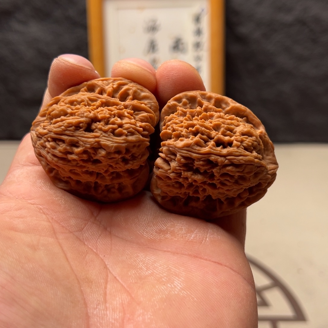 迈***练把件文玩核桃南疆42生长线