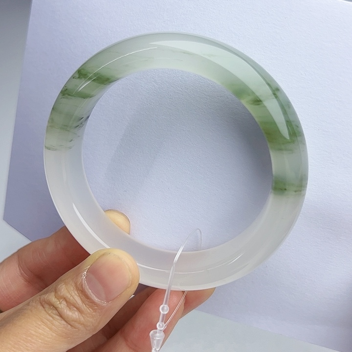 【闪购商品】石英质玉手镯未镶嵌