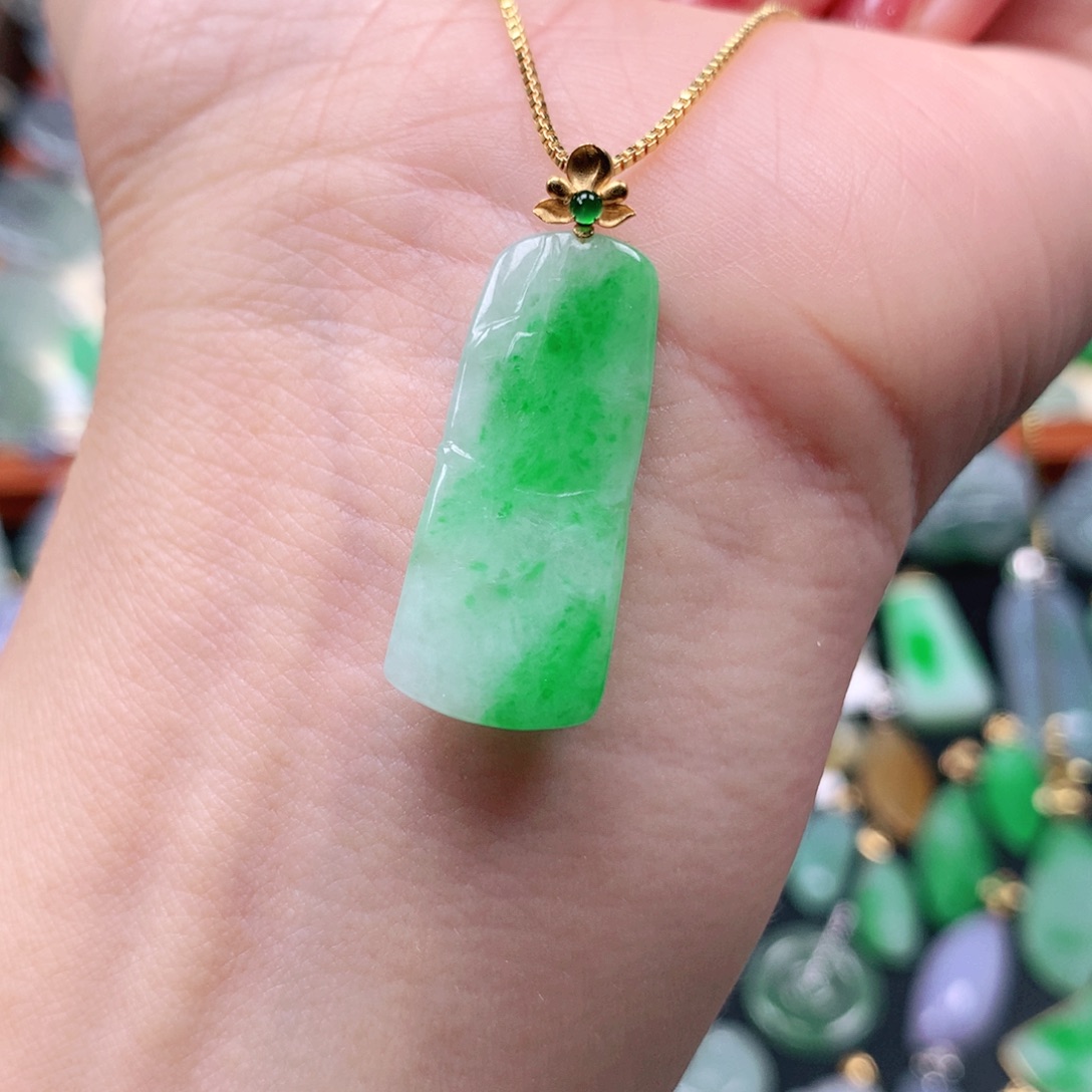 翡翠18K金镶嵌吊坠(不含链)