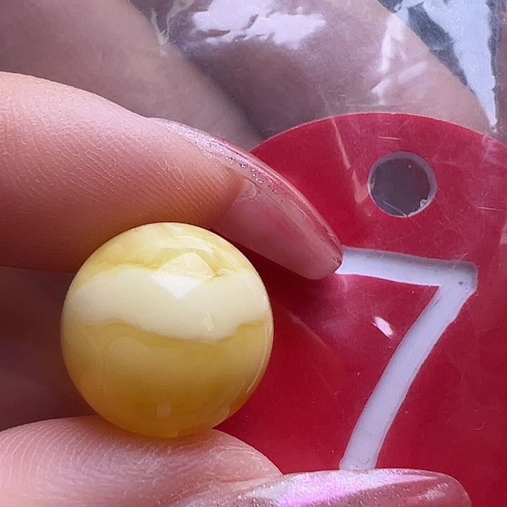 未镶嵌蜜蜡裸石微瑕13mm圆珠