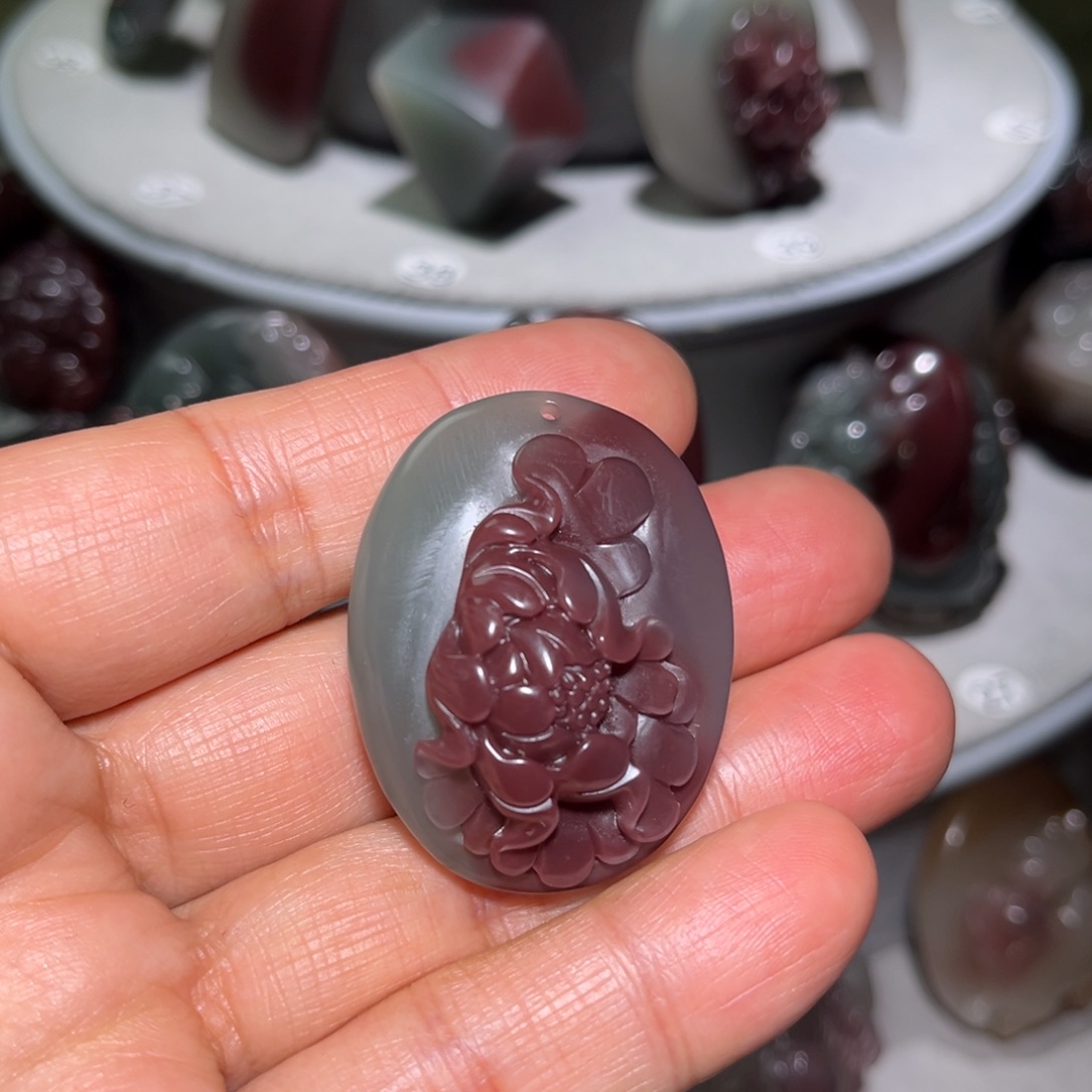 善***己玛瑙/玉髓未镶嵌颈饰