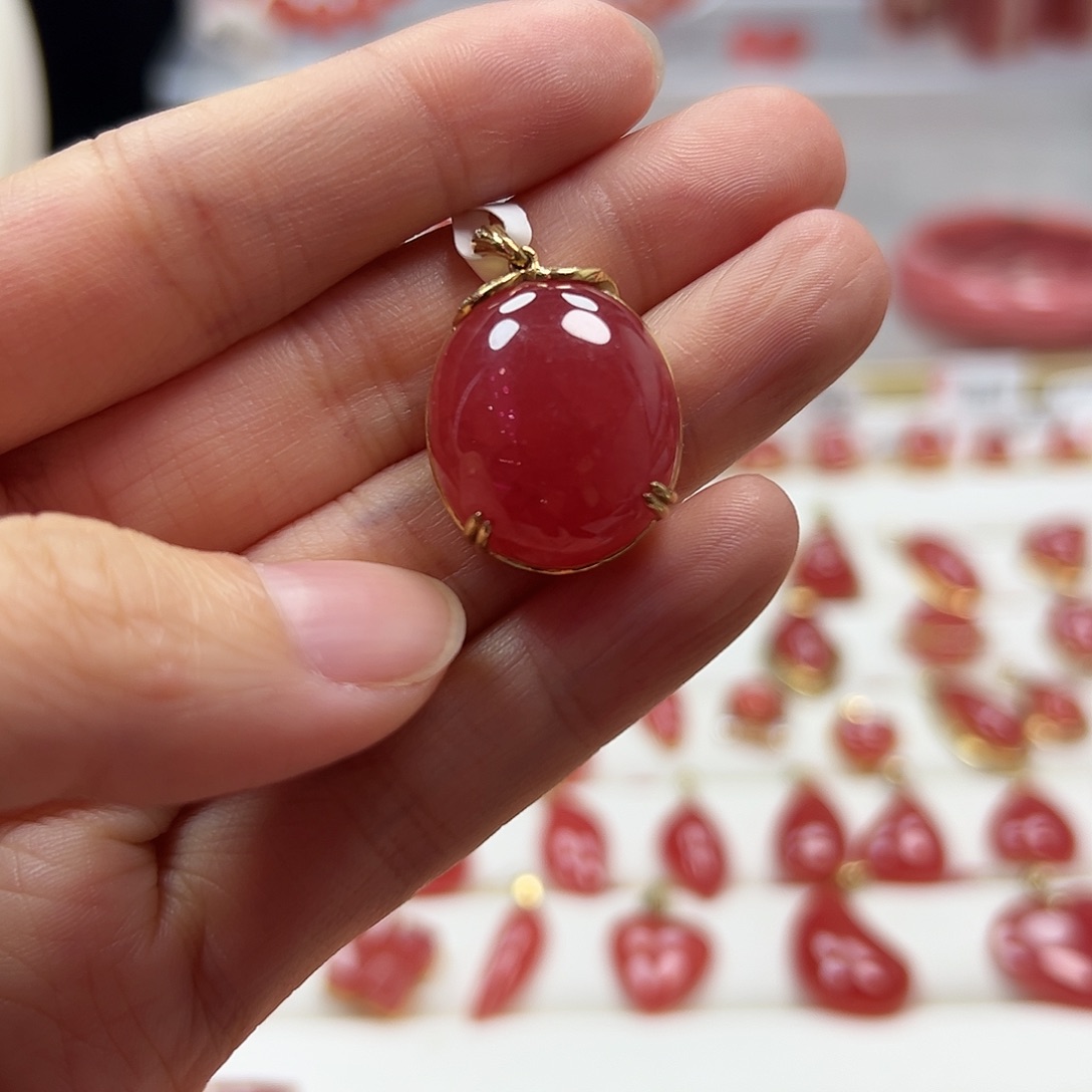 菱锰矿（红纹石）18K金镶嵌吊坠(不含链)