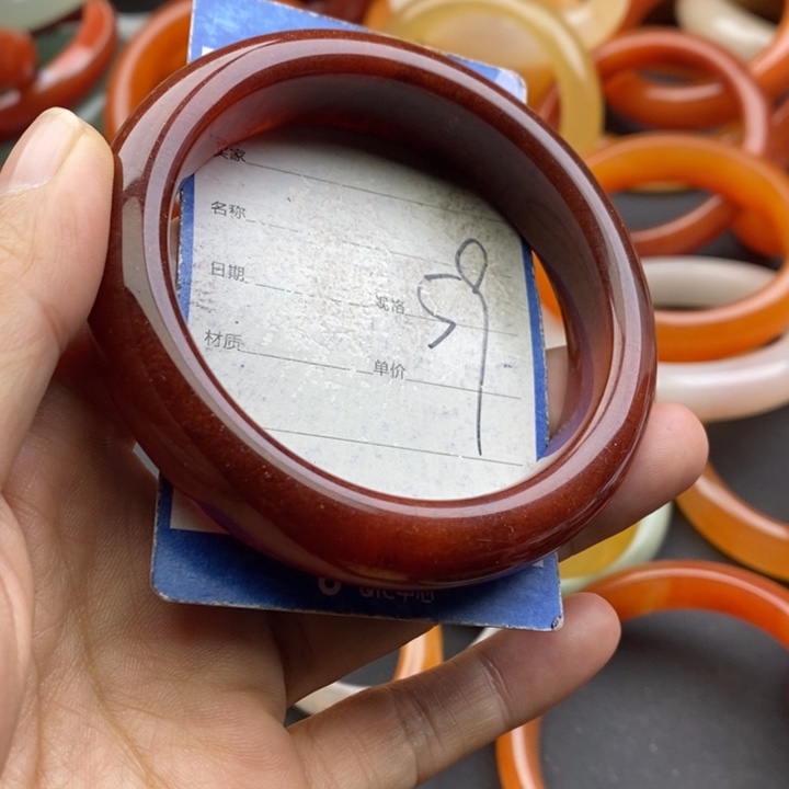 未镶嵌手镯石英质玉