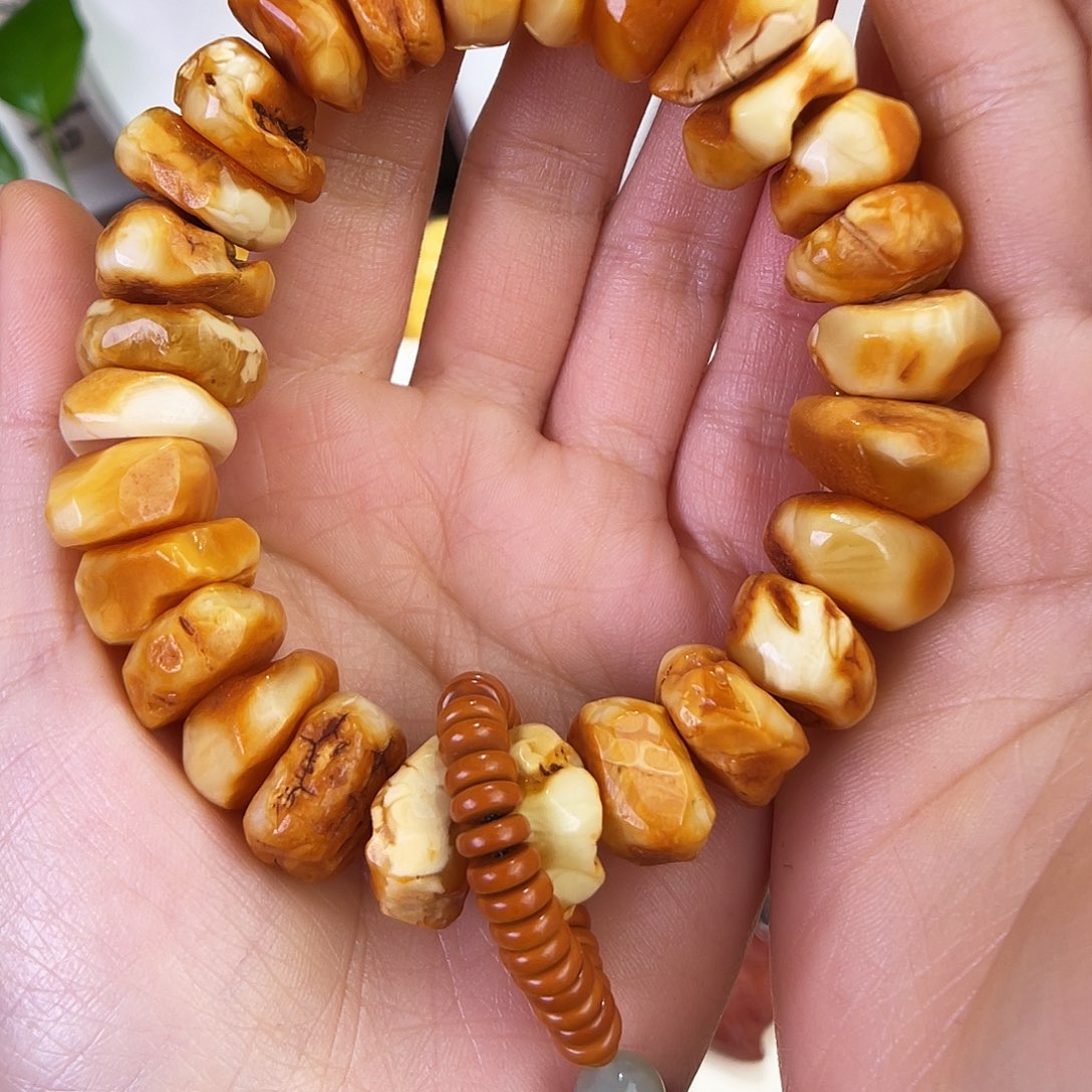 琥珀珠宝奇石未镶嵌，