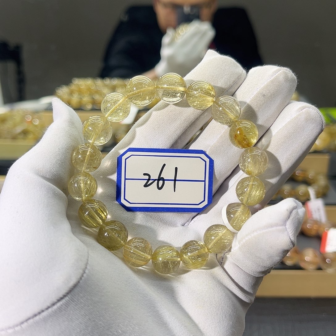 水晶手链未镶嵌揪*鸭晶莹剔透