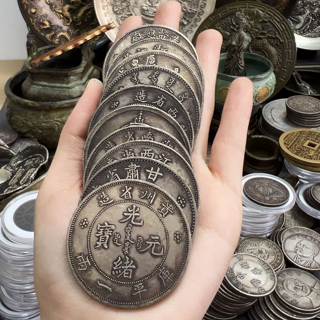 金属复古风格摆件