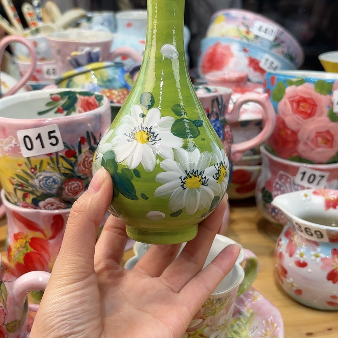 瓷片兔兔盖茨。兔兔