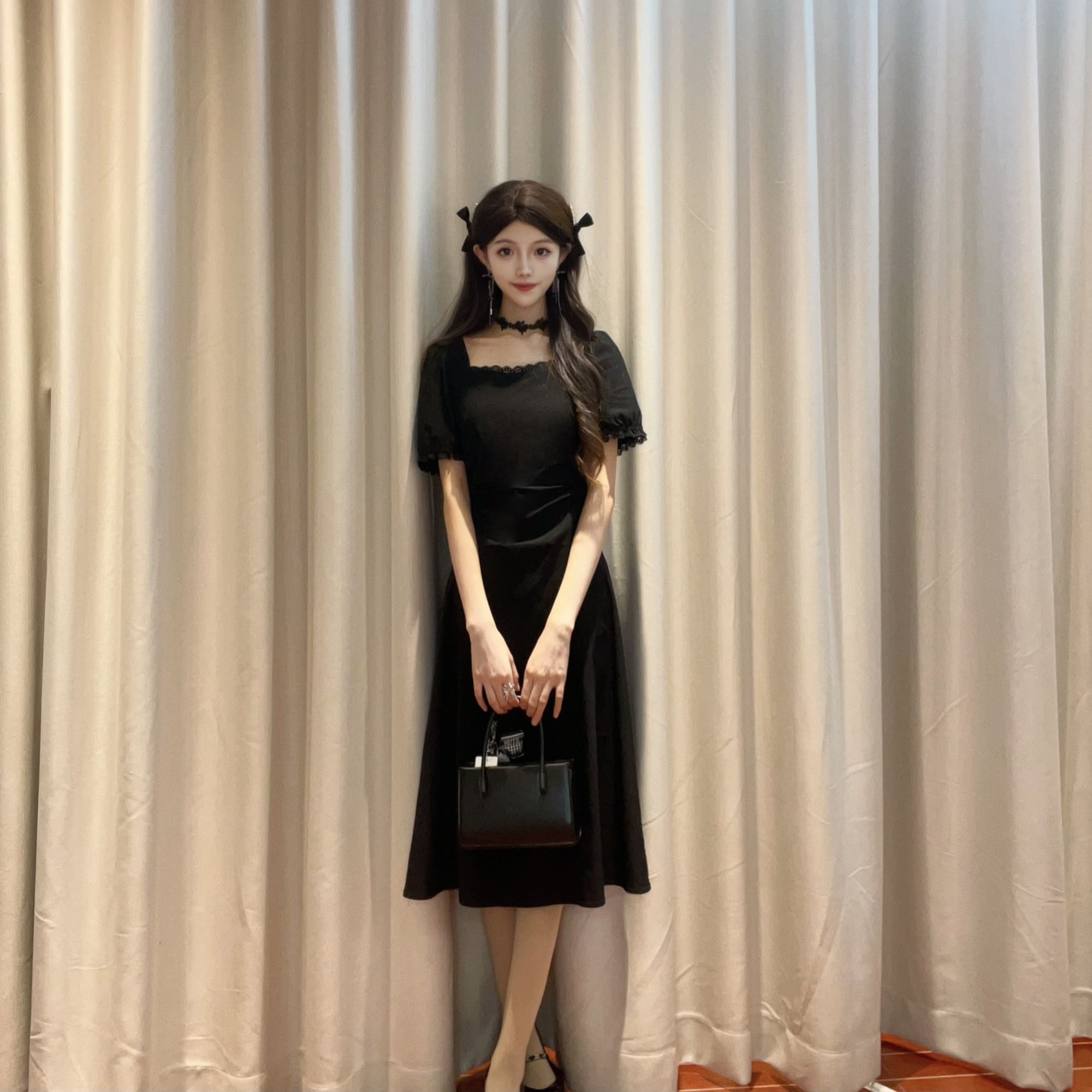 IEF/爱依服2025新款显瘦时尚百搭法式气质小黑裙