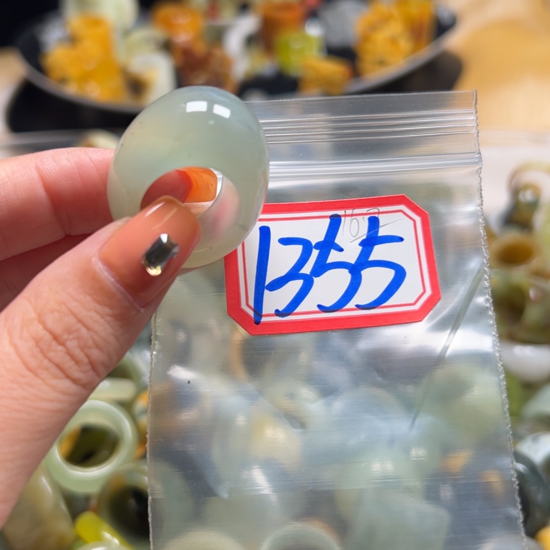 千***）蛇纹石玉未镶嵌戒指