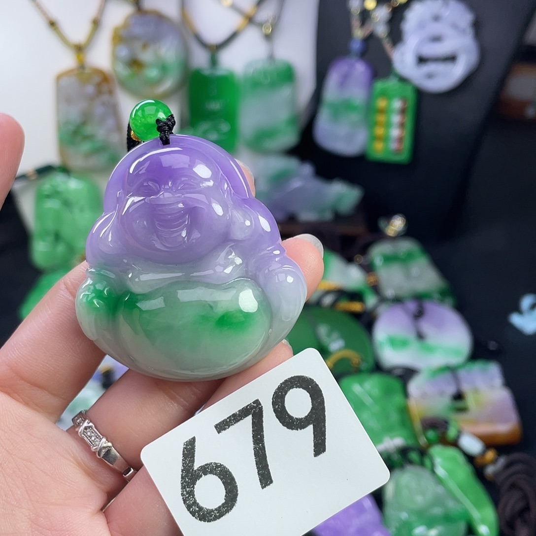 翡翠未镶嵌吊坠(赠链)