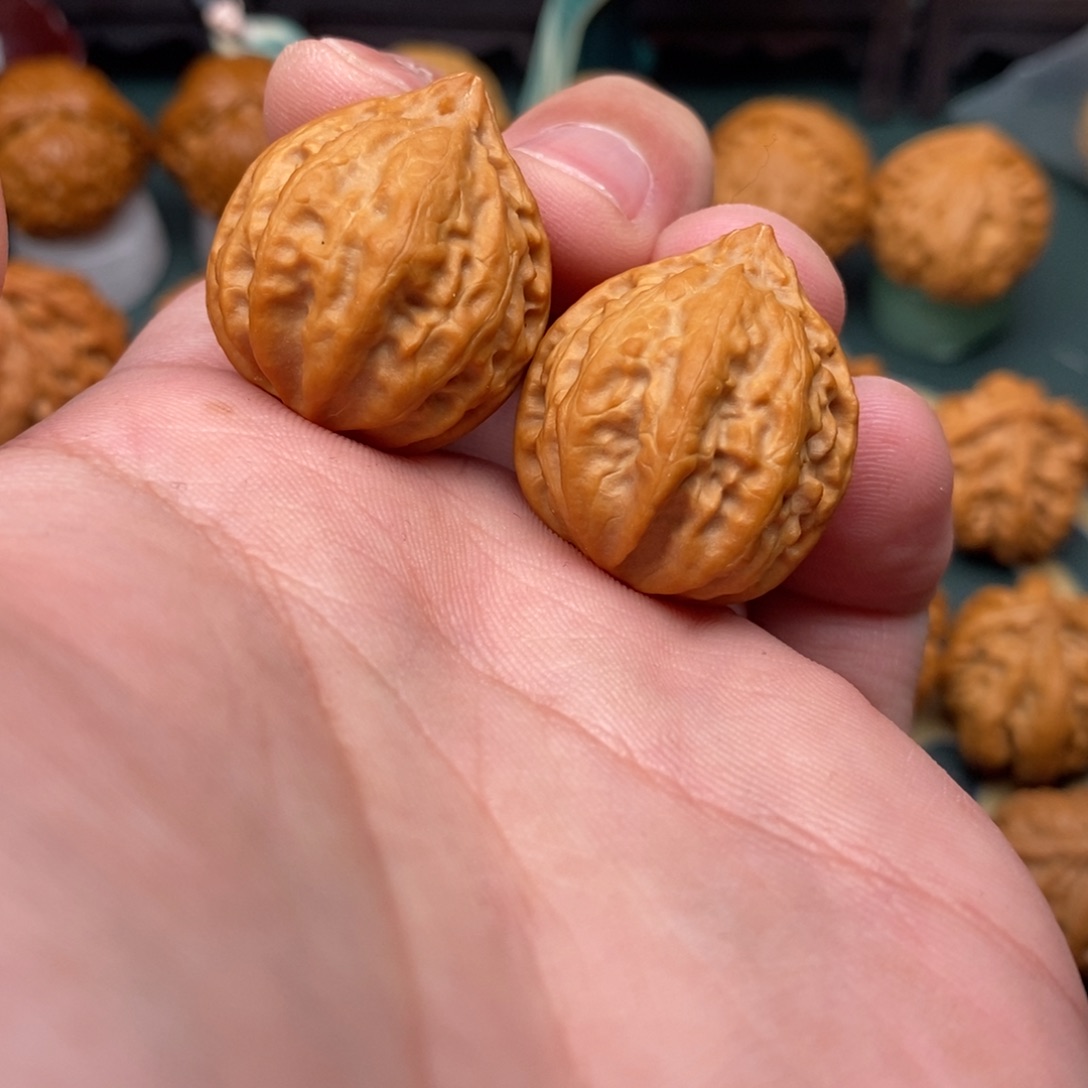 文玩核桃把件八棱