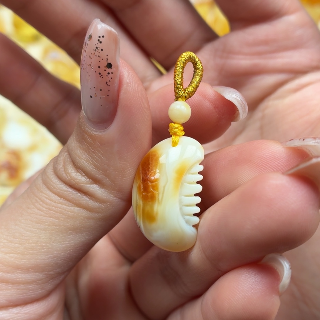 琥珀未镶嵌裸石蜜蜡