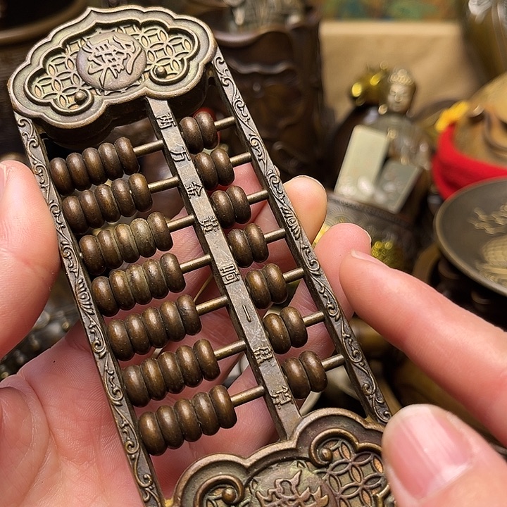 精美铜器批发档口