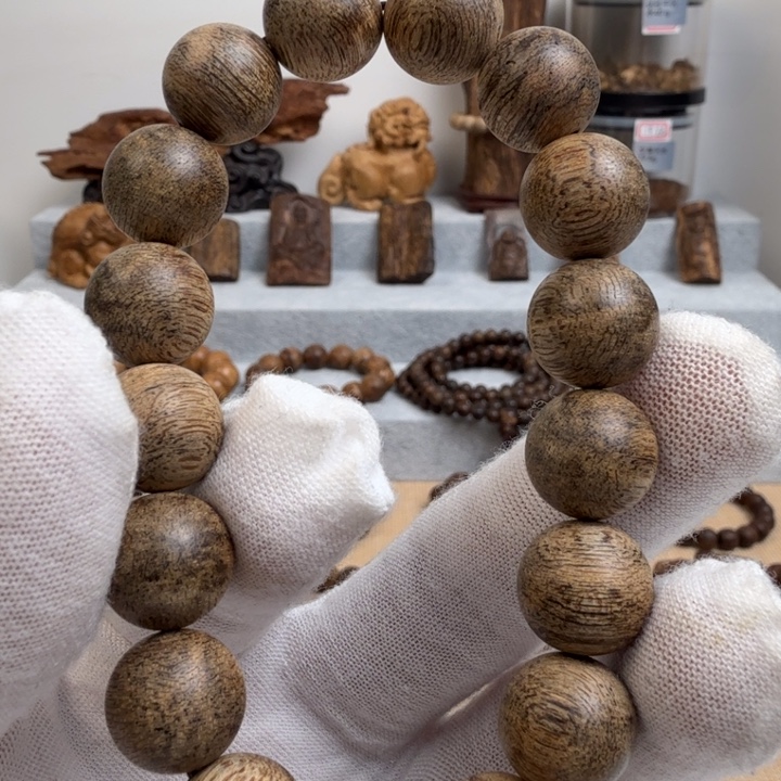 沉香碎屑沉香文莱1.3 c m一14.4 g