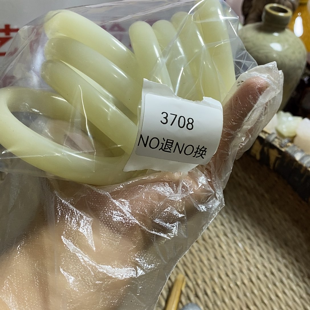 万***红瓷片3708号工艺品