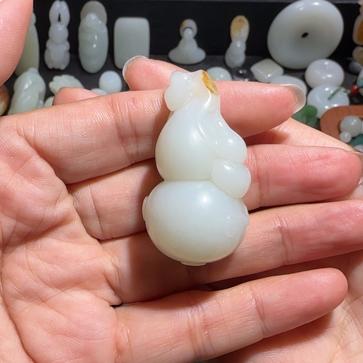 和田玉颈饰未镶嵌E**e