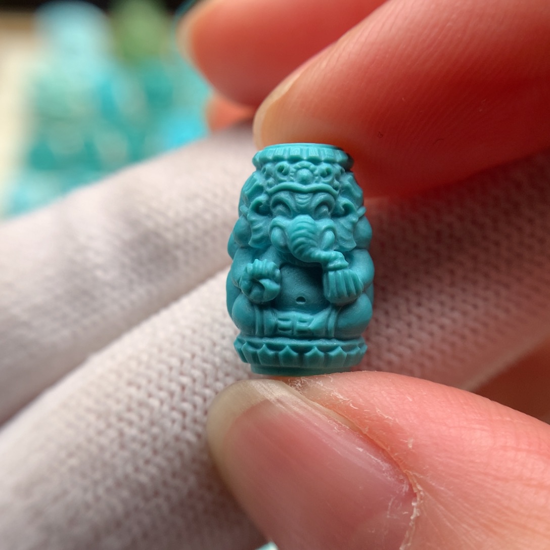 绿松石配饰未镶嵌