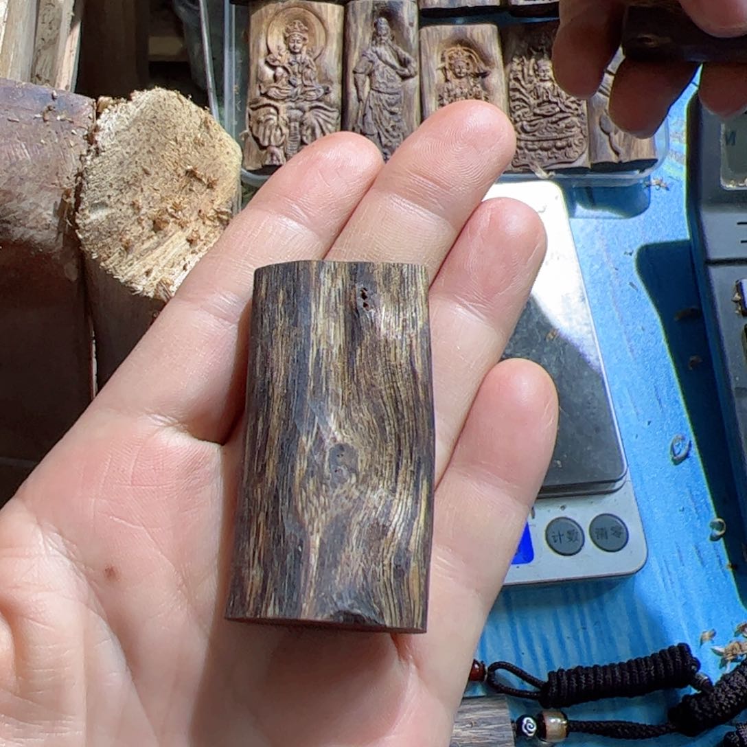 沉香吊坠白棋素牌13克