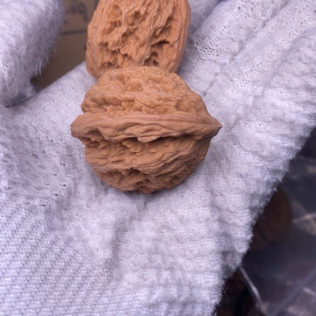 桃核把件M****g虎头核桃