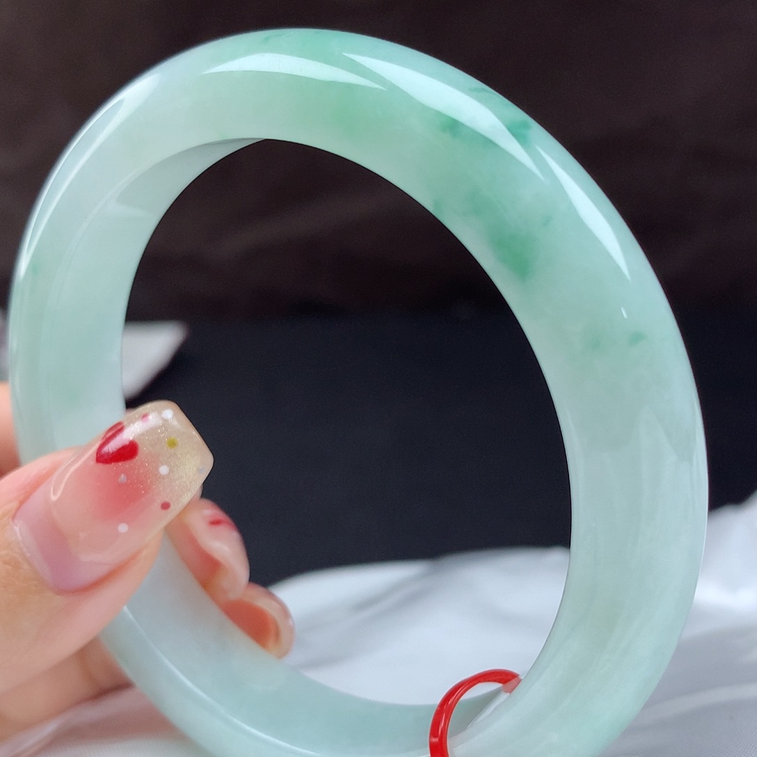 翡翠未镶嵌手镯23356，