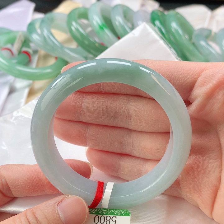 翡翠手镯未镶嵌缅甸A货翡翠手镯