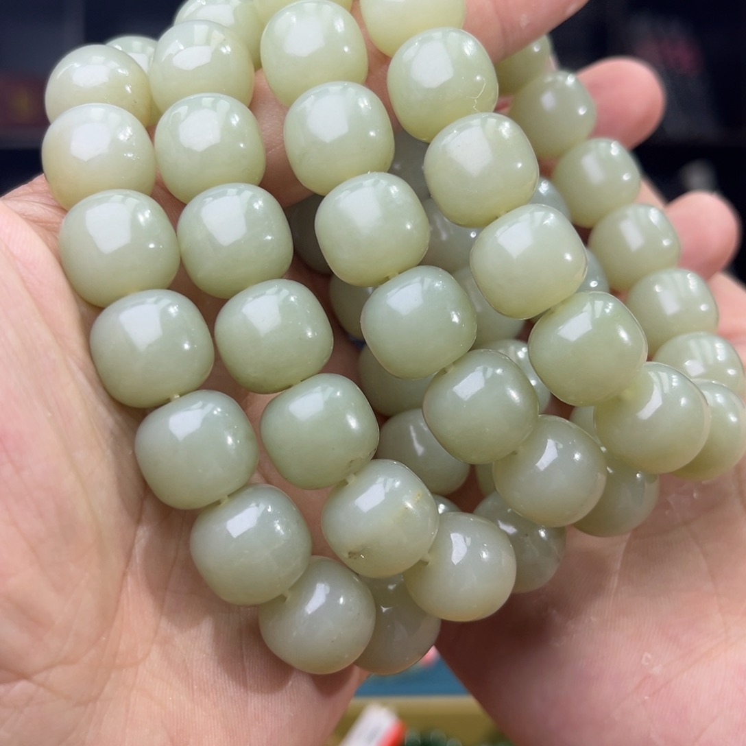 和田玉手串未镶嵌纯天然新疆且末山流水14多样性发其一