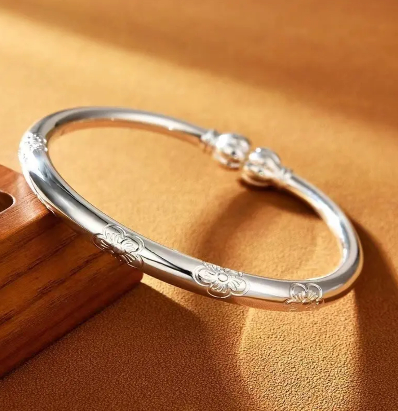 足银手镯 足银999多子多福南瓜头梅花实心亮面银手镯时尚复古镯子