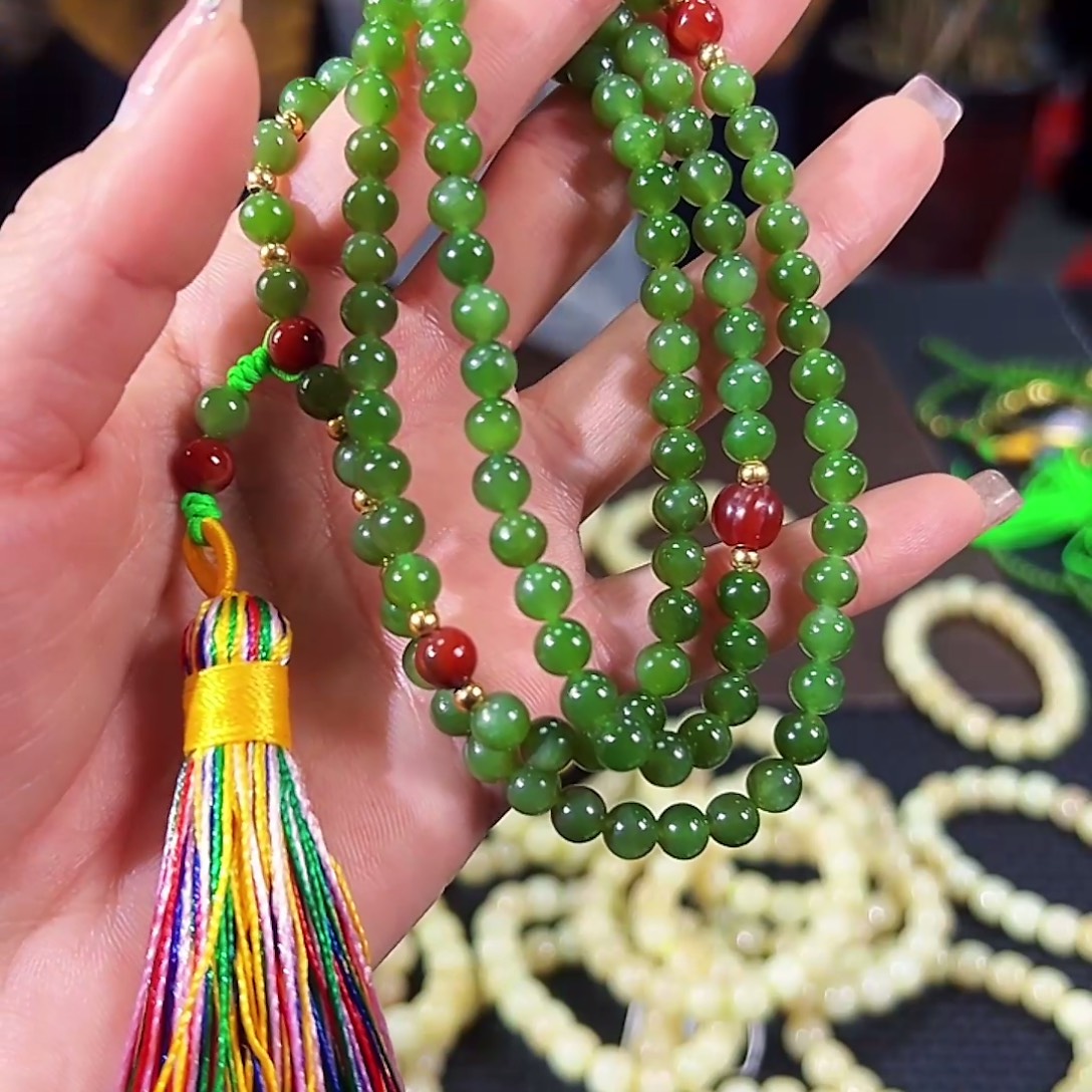 和田玉（碧玉）未镶嵌颈饰