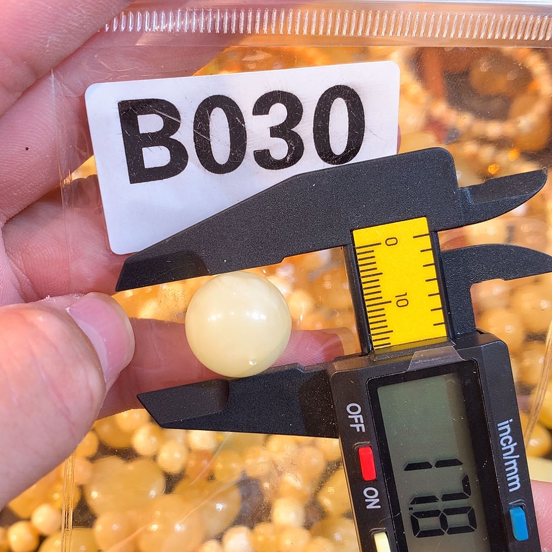 未镶嵌琥珀珠宝奇石